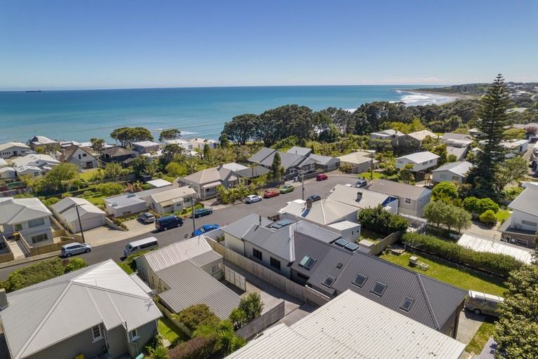 Photo of property in 160 Molesworth Street, New Plymouth, 4312