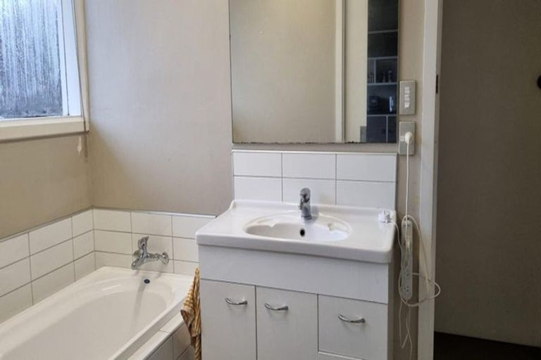 Photo of property in 1 Maydell Street, Ilam, Christchurch, 8041