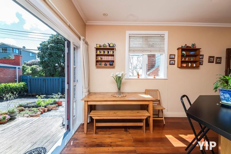 Photo of property in 330 Adelaide Road, Newtown, Wellington, 6021
