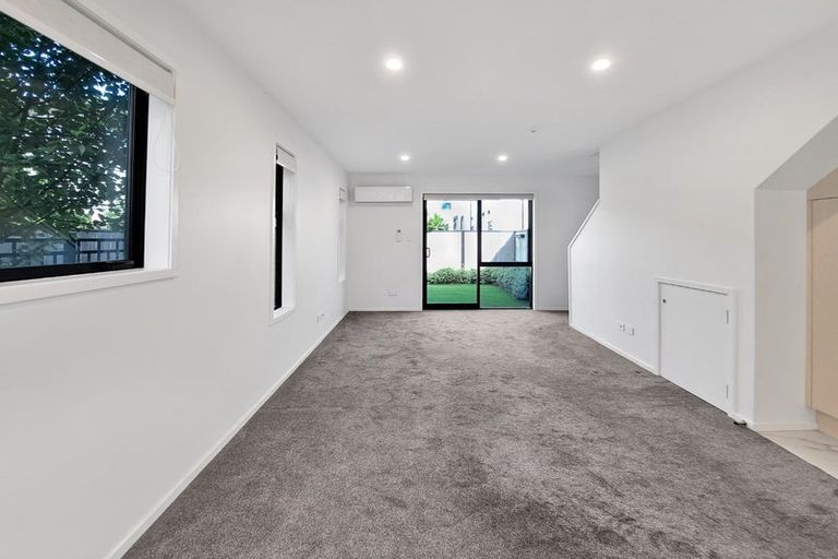 Photo of property in 4/17 Pearce Crescent, Taita, Lower Hutt, 5011