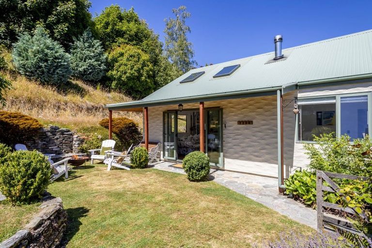 Photo of property in 43 Mcdonnell Road, Arrowtown, 9302