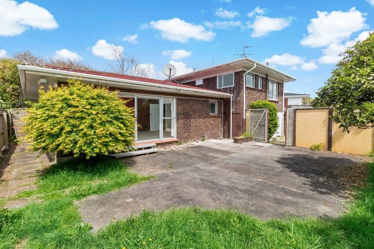 Photo of property in 21 Priestley Drive, Bucklands Beach, Auckland, 2014