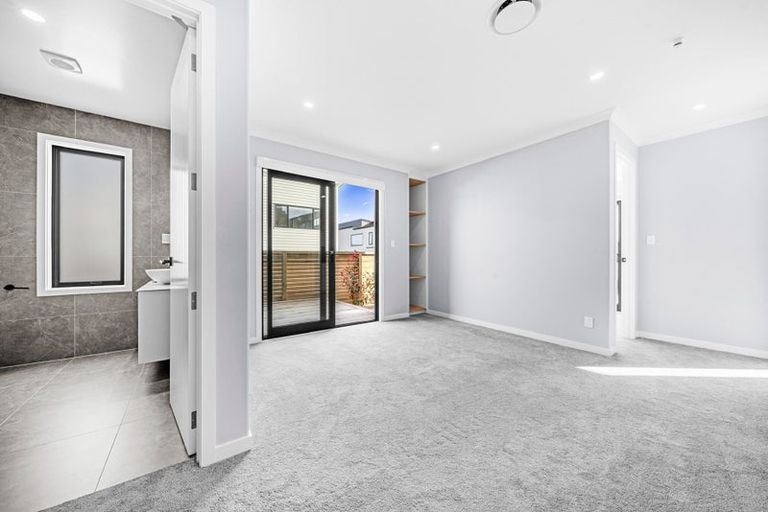 Photo of property in 49 Kumukumu Road, Long Bay, Auckland, 0630