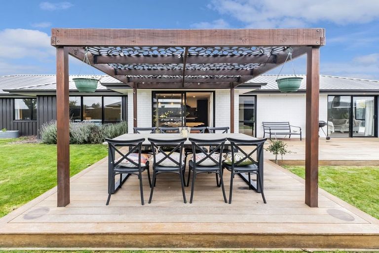 Photo of property in 43 Chris Drive, Rolleston, 7614