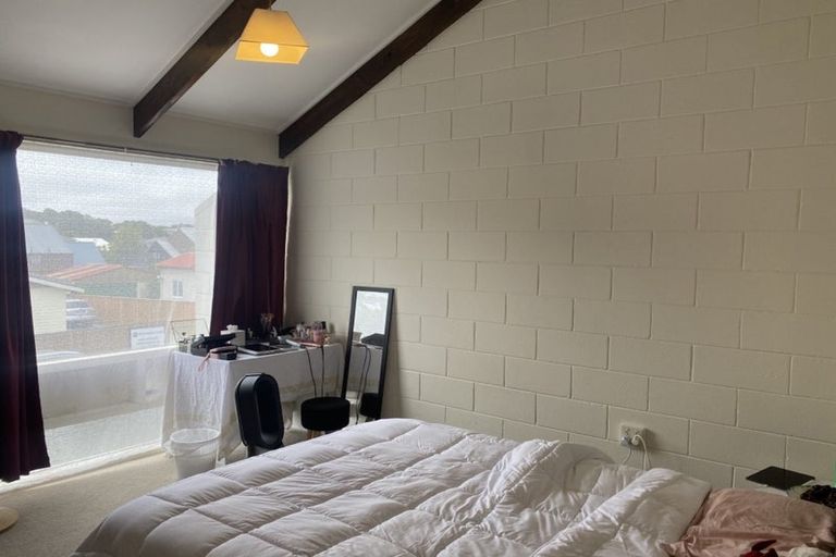 Photo of property in 33u5 Frankmoore Avenue, Johnsonville, Wellington, 6037