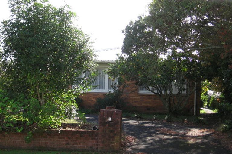 Photo of property in 1 Springbank Lane, Te Atatu Peninsula, Auckland, 0610