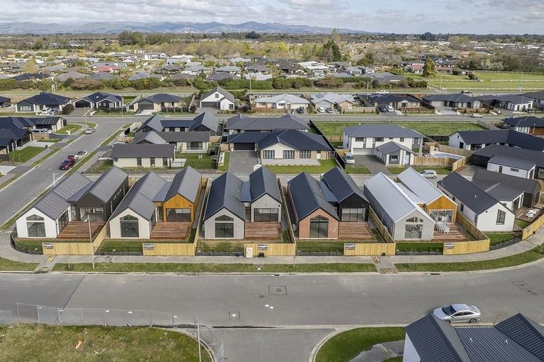 Photo of property in 2/1 Hebe Lane, Northwood, 8051