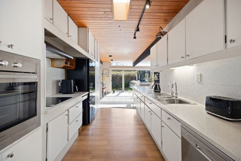 Photo of property in 27 Balfour Crescent, Riverlea, Hamilton, 3216