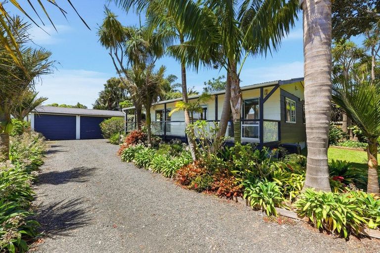 Photo of property in 47 Taihiki Road, Clarks Beach, 2122