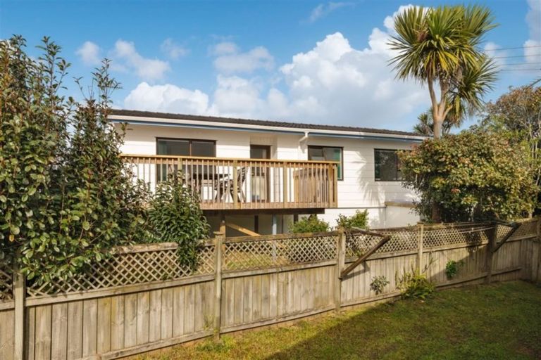 Photo of property in 25 Clearview Heights, Ranui, Auckland, 0612