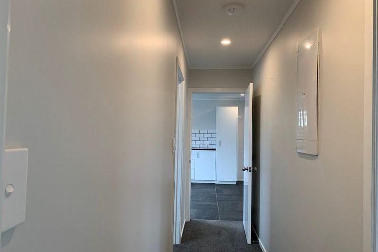 Photo of property in 10 Rosier Road, Glen Eden, Auckland, 0602