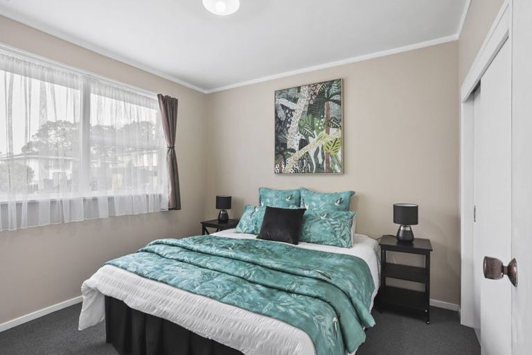 Photo of property in 72 Helena Street, Massey, Auckland, 0614