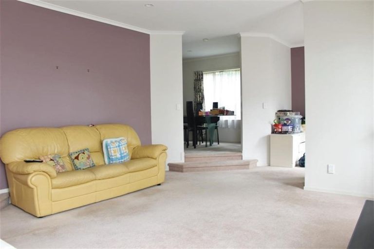 Photo of property in 84 Moyrus Crescent, East Tamaki Heights, Auckland, 2016