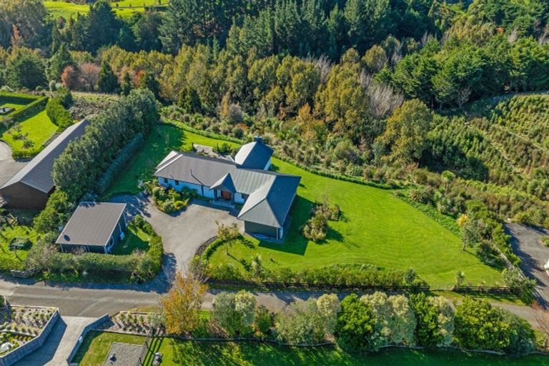 Photo of property in 69 Polson Hill Drive, Aokautere, Palmerston North, 4471