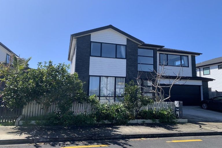 Photo of property in 24 Observation Green, Hobsonville, Auckland, 0616