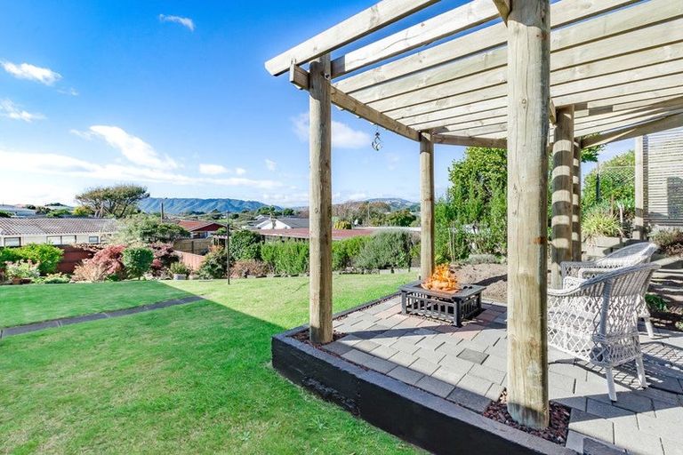 Photo of property in 22 Gray Avenue, Paraparaumu Beach, Paraparaumu, 5032