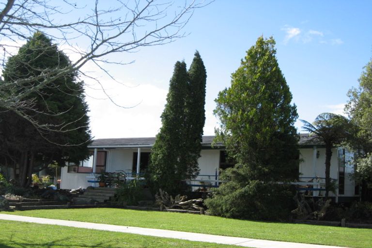 Photo of property in 14 Farnworth Crescent, Whakatane, 3120