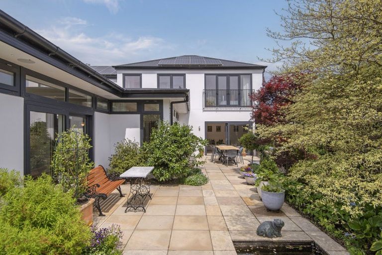 Photo of property in 62a Holly Road, St Albans, Christchurch, 8014