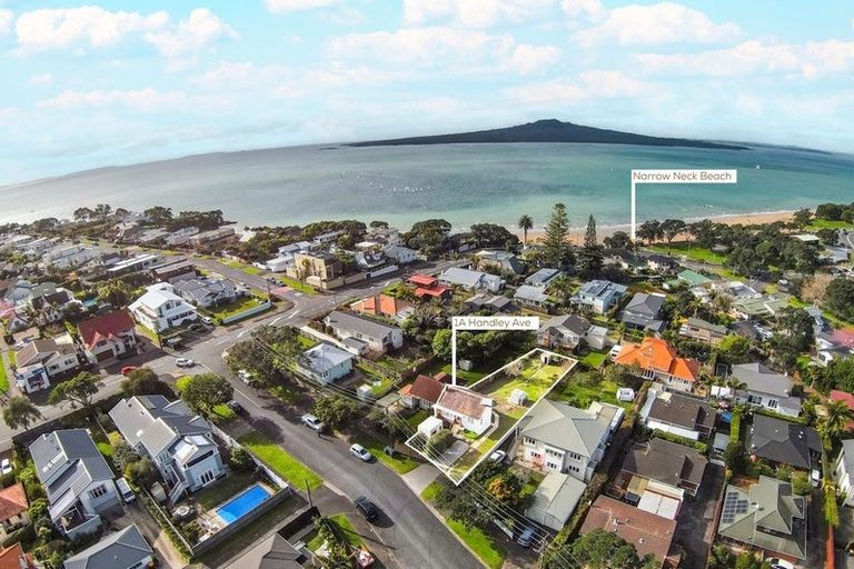Photo of property in 1a Handley Avenue, Narrow Neck, Auckland, 0624
