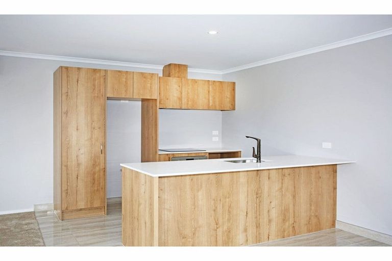 Photo of property in 1 Te Paahi Avenue, Waiuku, 2123