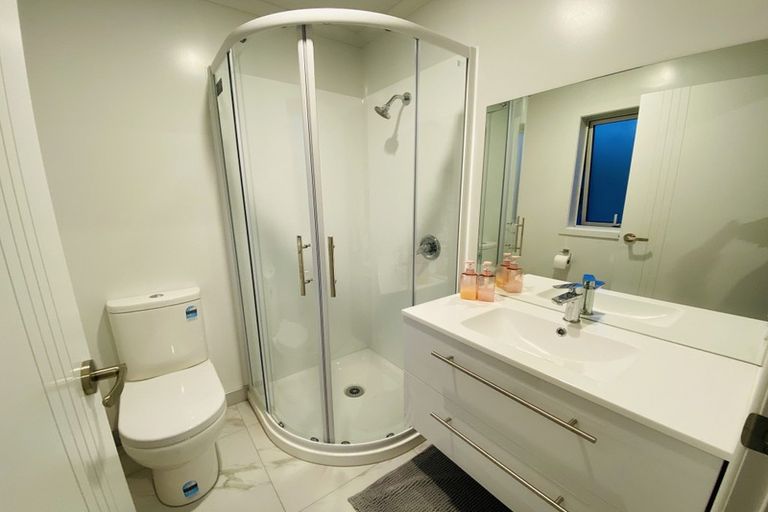 Photo of property in 12u2 Scotland Place, Hillcrest, Hamilton, 3216