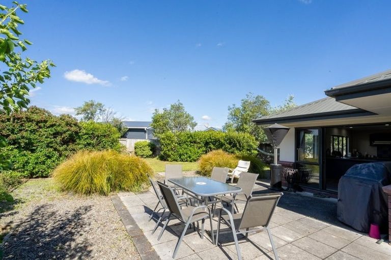 Photo of property in 115 Schnell Drive, Kelvin Grove, Palmerston North, 4414