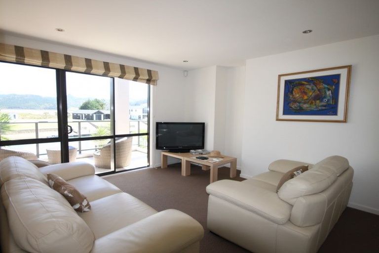 Photo of property in 111 Motu Hei, Pauanui, Hikuai, 3579