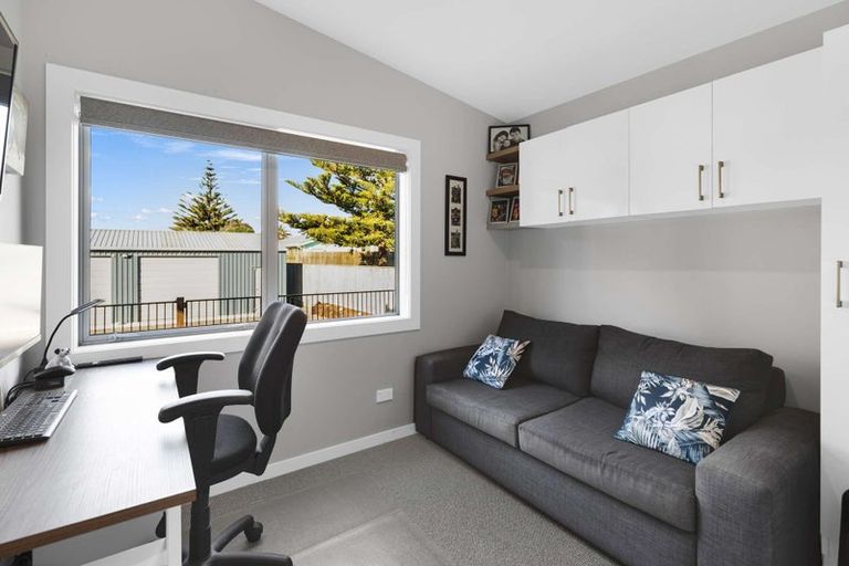 Photo of property in 60 Rua Avenue, Waitarere Beach, Levin, 5510