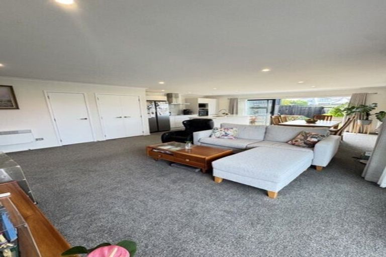 Photo of property in 16 Whiri Lane, Hobsonville, Auckland, 0616