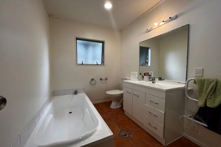 Photo of property in 73 Spinella Drive, Bayview, Auckland, 0629