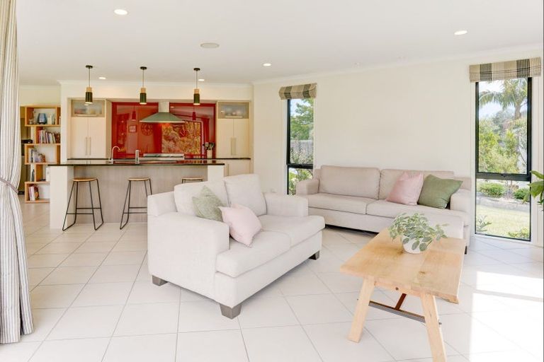 Photo of property in 24 Urutawa Drive, Kerikeri, 0230
