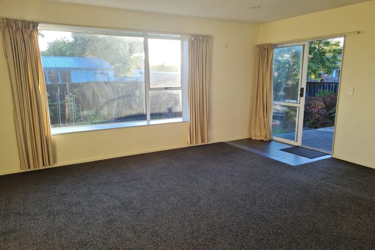 Photo of property in 2/126 Springs Road, Hornby, Christchurch, 8042