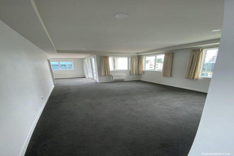Photo of property in 12 Maunganui Road, Mount Maunganui, 3116