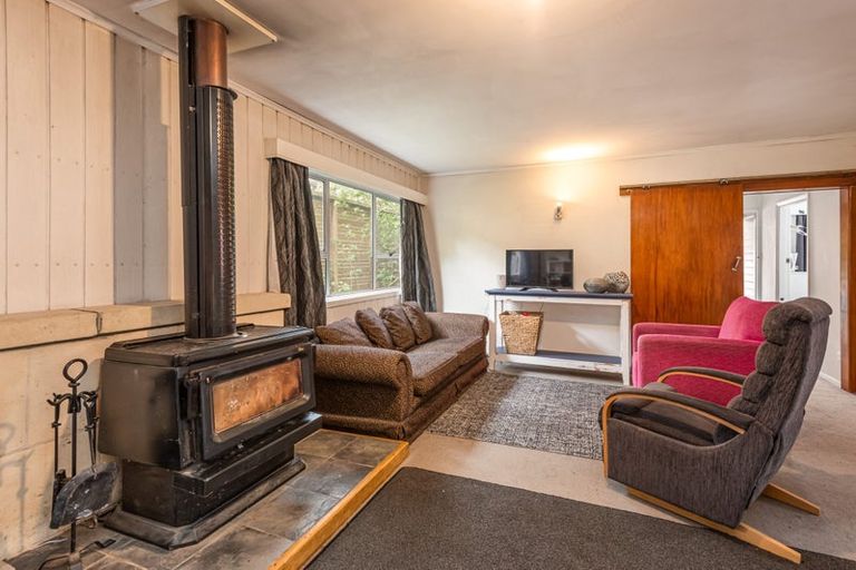 Photo of property in 22 Hawkhurst Road, Lyttelton, 8082