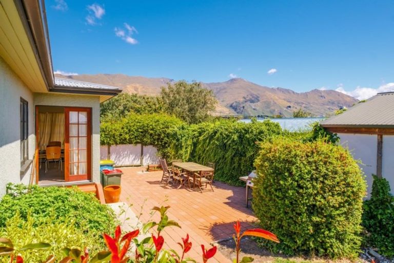 Photo of property in 65 Helwick Street, Wanaka, 9305