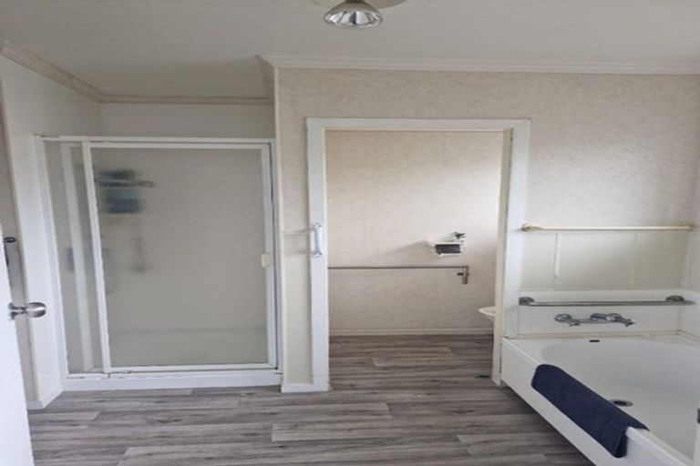 Photo of property in 10 Kapui Place, Waitara, 4320