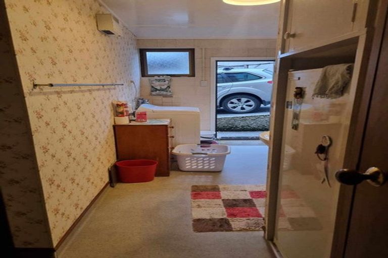 Photo of property in 12 Heuchan Lane, Wanaka, 9305