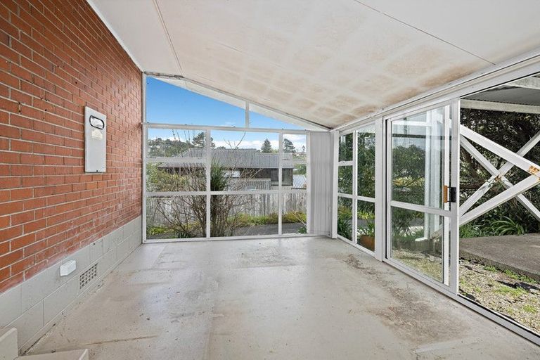 Photo of property in 17 Helvetia Drive, Browns Bay, Auckland, 0630