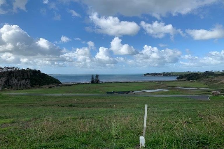 Photo of property in 11 Rongoa Road, Okura Bush, Silverdale, 0794