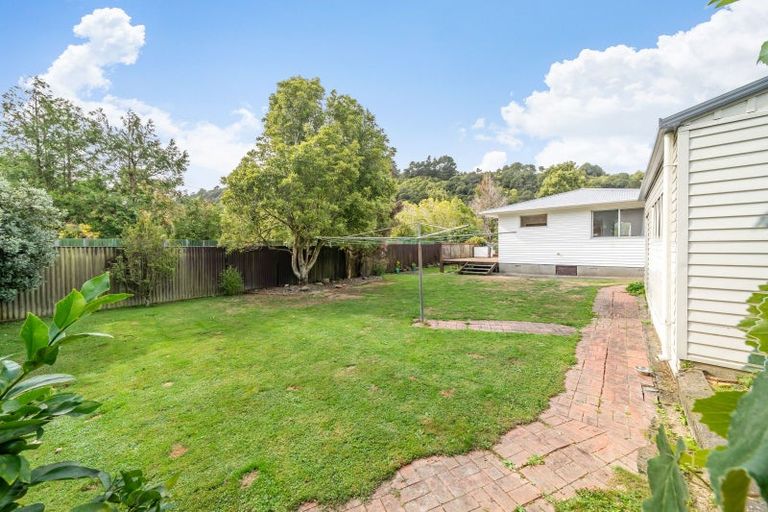 Photo of property in 25 Molloys Road, Te Marua, Upper Hutt, 5018