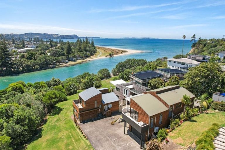 Photo of property in 1/42 Amorino Drive, Red Beach, 0932