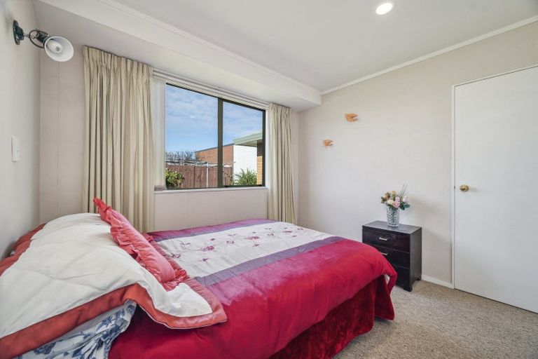 Photo of property in 2 Ashmore Place, Fairy Springs, Rotorua, 3015