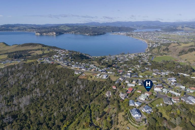 Photo of property in 9 Landel Place, Whitianga, 3510