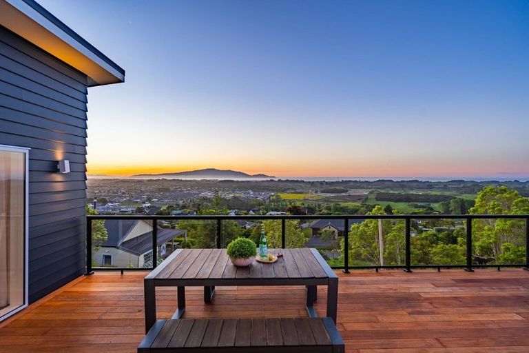 Photo of property in 90 Kotare Street, Waikanae, 5036