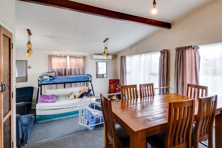 Photo of property in 35 Coventry Avenue, Tamatea, Napier, 4112