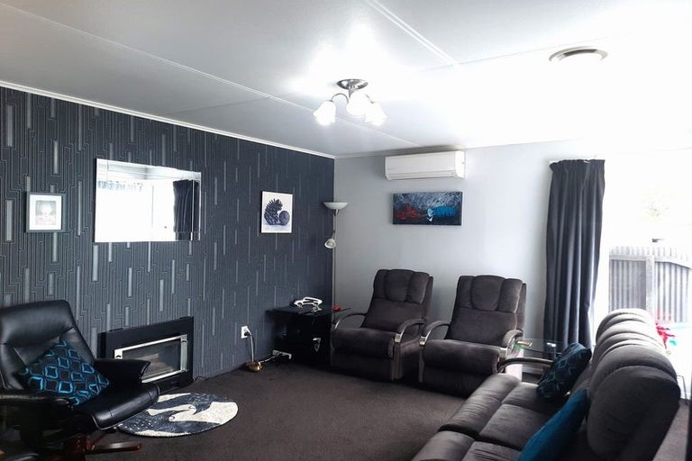 Photo of property in 8 Oban Place, Awapuni, Palmerston North, 4412