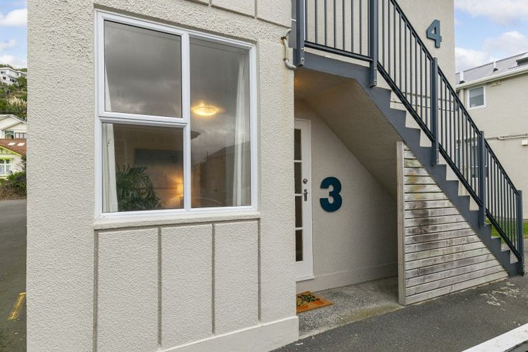 Photo of property in 127u3 Queens Drive, Lyall Bay, Wellington, 6022