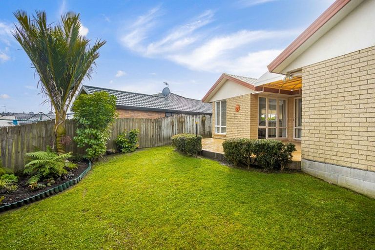Photo of property in 55 Kingdale Road, Henderson, Auckland, 0610