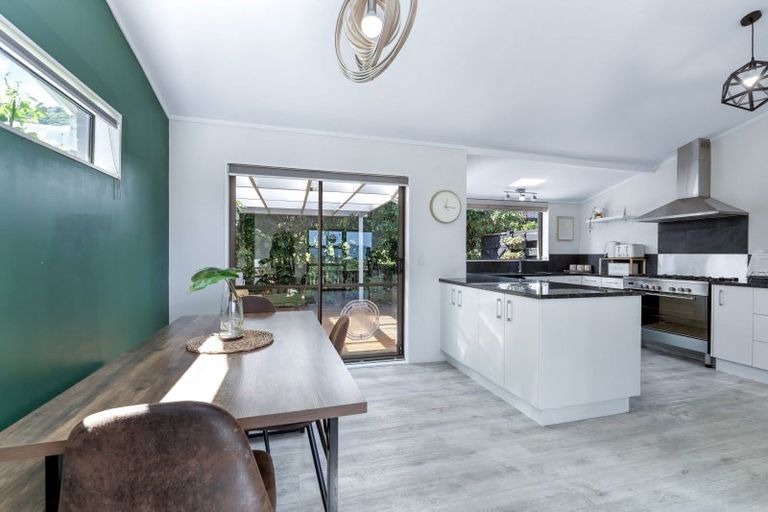 Photo of property in 1 Mohua Street, Waikanae, 5036