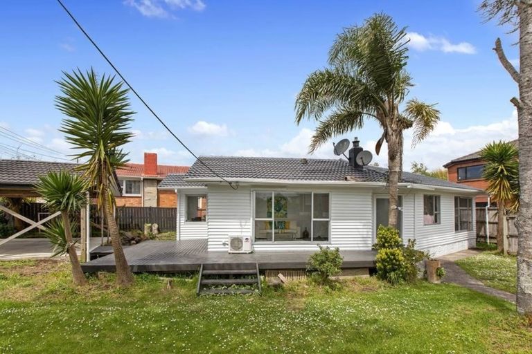 Photo of property in 65 Larnoch Road, Henderson, Auckland, 0610